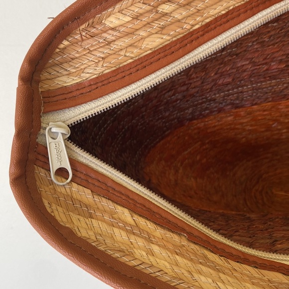 STRAW boho woven market basket bag - Picture 11 of 13